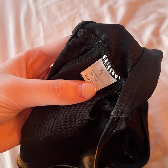 BLACK BIKINI TOP - Picture 4 of 4